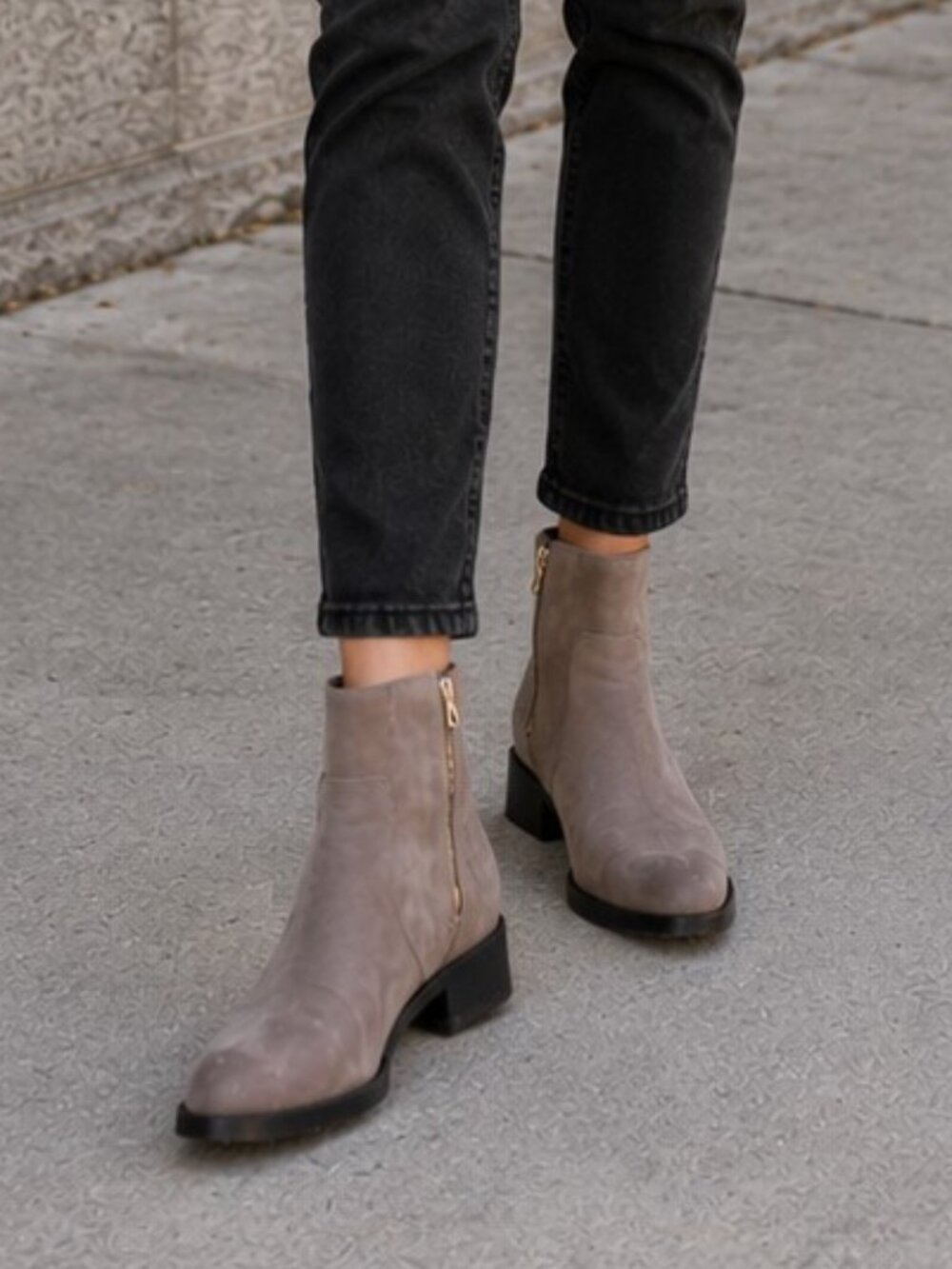 Sorel Emelie II Waterproof Leather Boots Gray Size 9